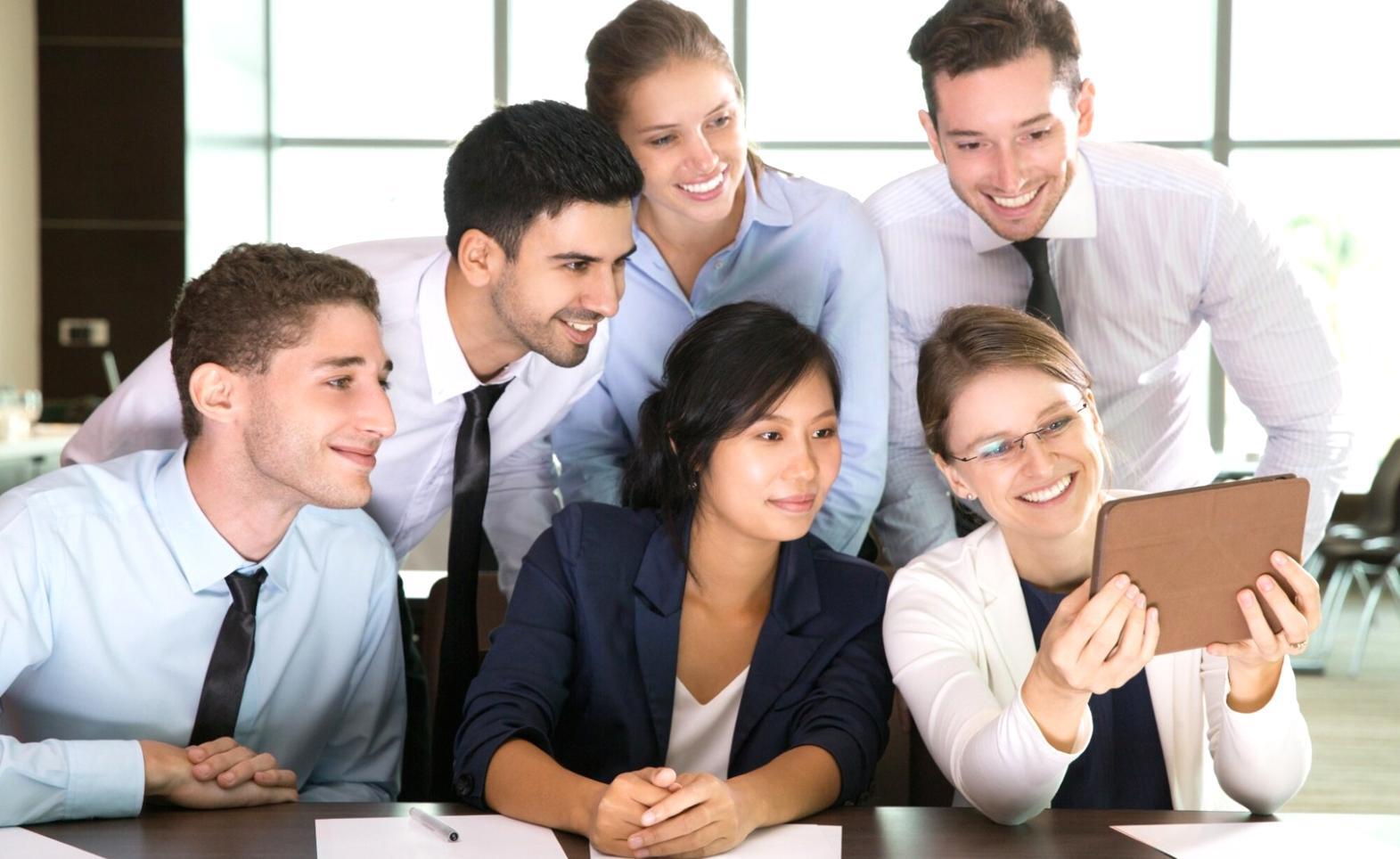 Analyse de documents financiers et rapports d'entreprise